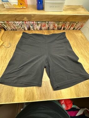 Athleta Elation High-Waist Black Women’s Active Bike Shorts